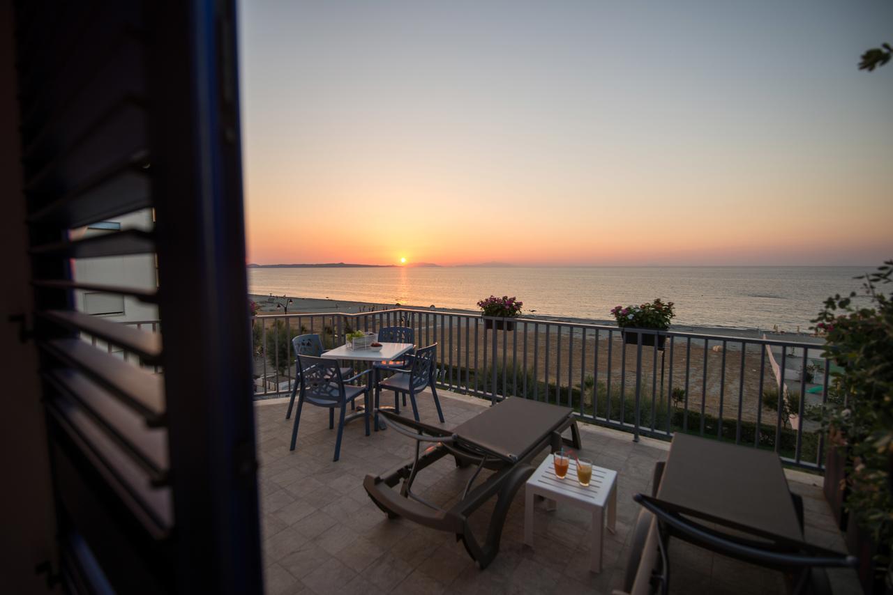 Karma Resort Venetico Dış mekan fotoğraf